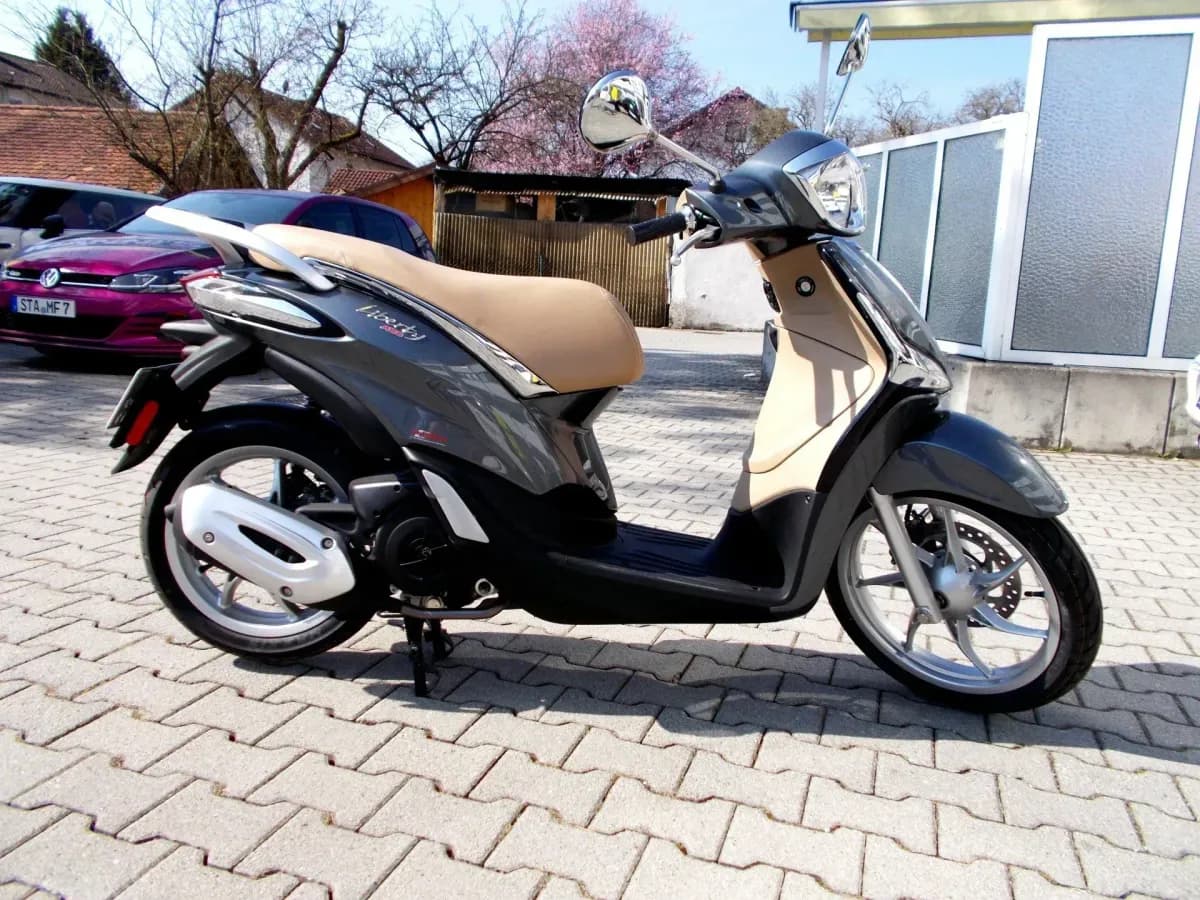 Piaggio Liberty — Fahrschulfahrzeug