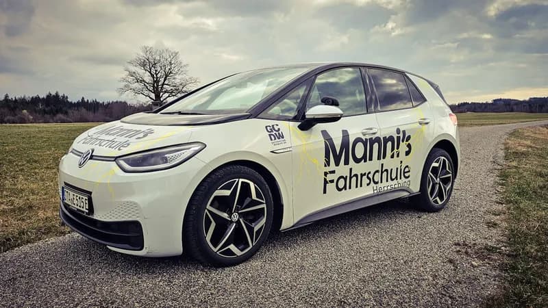 VW ID.3 Weiss — Fahrschulfahrzeug